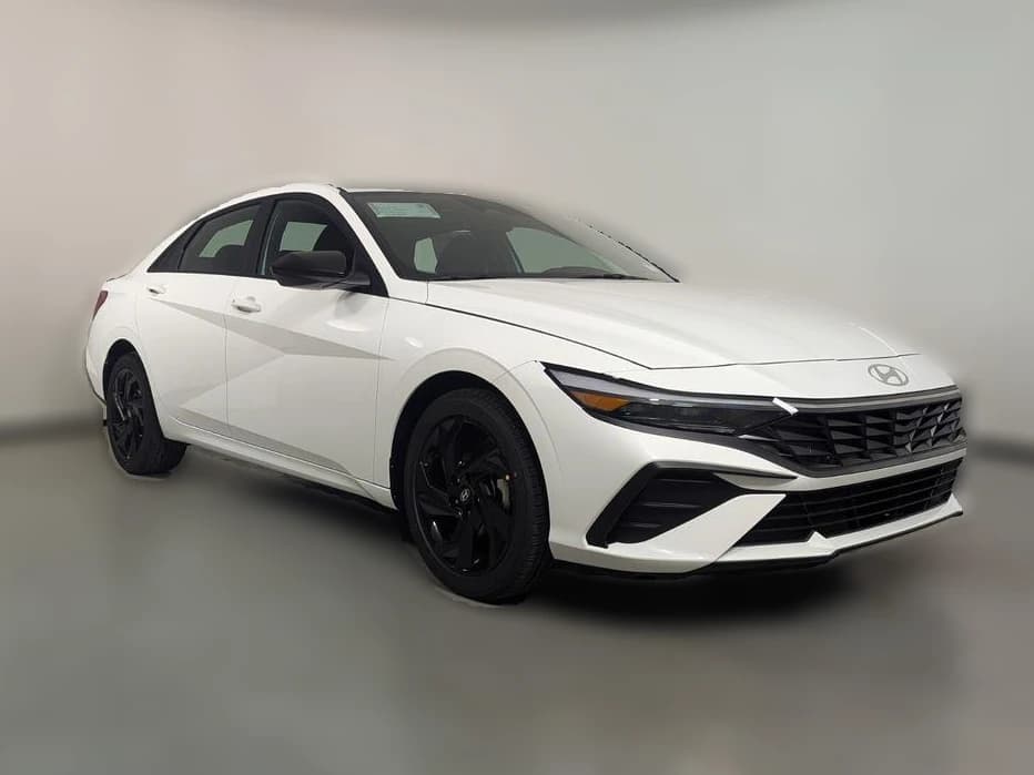 Hyundai Elantra SEL Sport IVT 2026 — side view