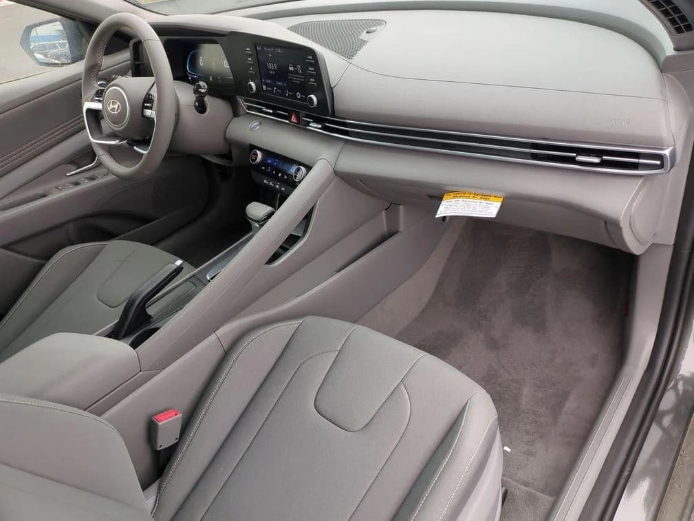 Hyundai Elantra SEL Sport Sedan 2026 — side view
