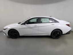 Hyundai Elantra SEL Sport IVT 2026 — side view