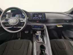 Hyundai Elantra SEL Sport IVT 2026 — side view