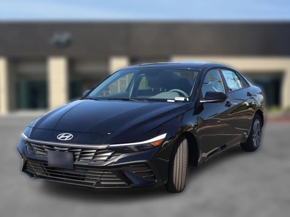 Hyundai Elantra SEL Sport Sedan 2026 — side view