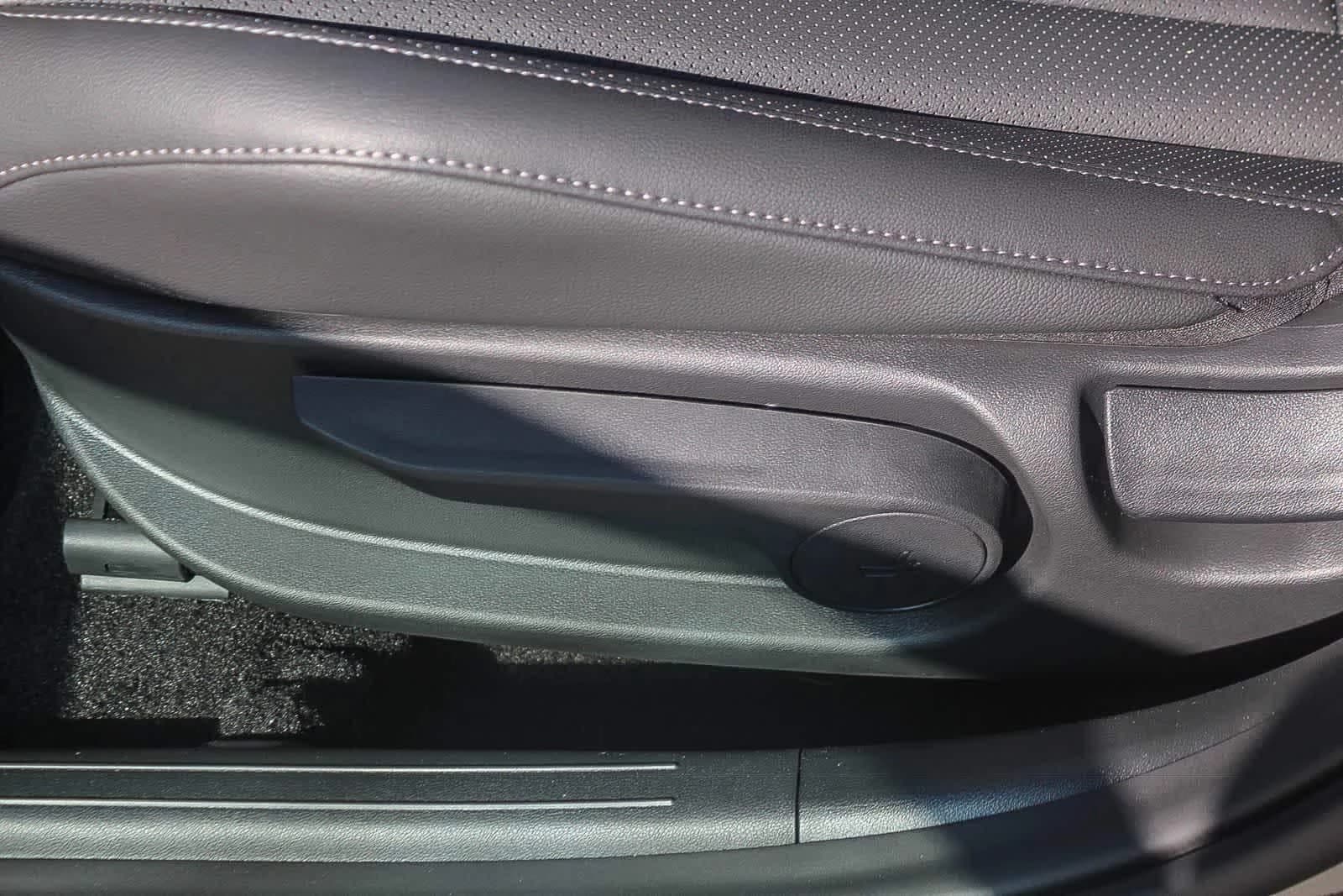 Hyundai Elantra SEL Sport Plus Sedan 2026 — side view