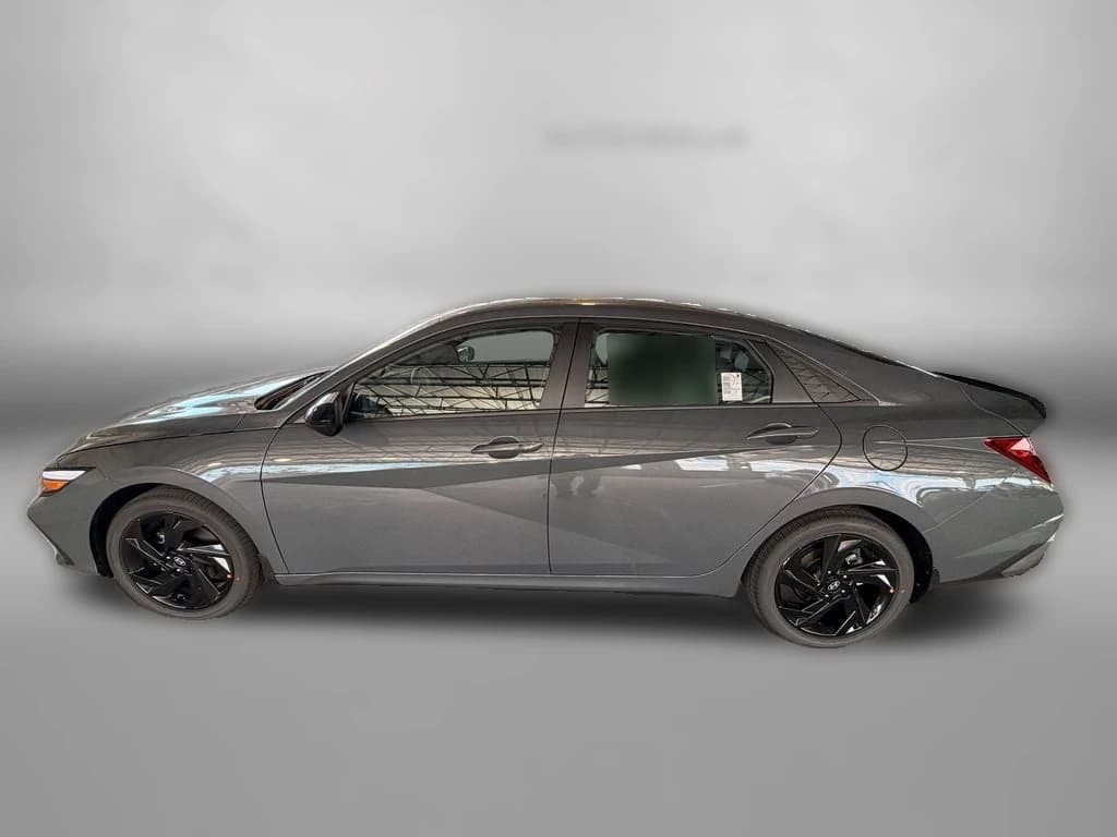 Hyundai Elantra SEL Sport Plus Sedan 2026 — side view