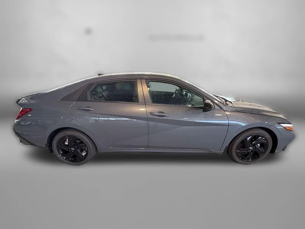 Hyundai Elantra SEL Sport Plus Sedan 2026 — side view