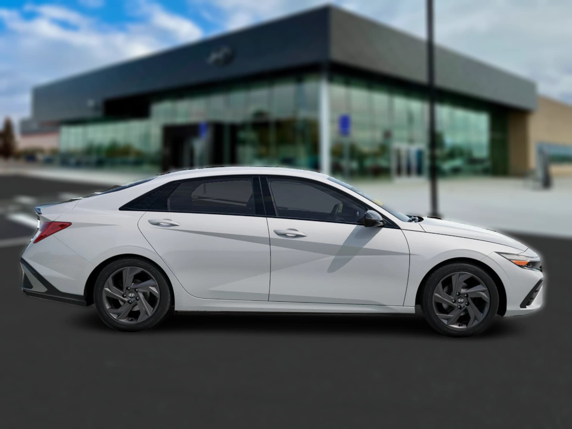 Hyundai Elantra SEL Sport Plus Sedan 2026 — side view
