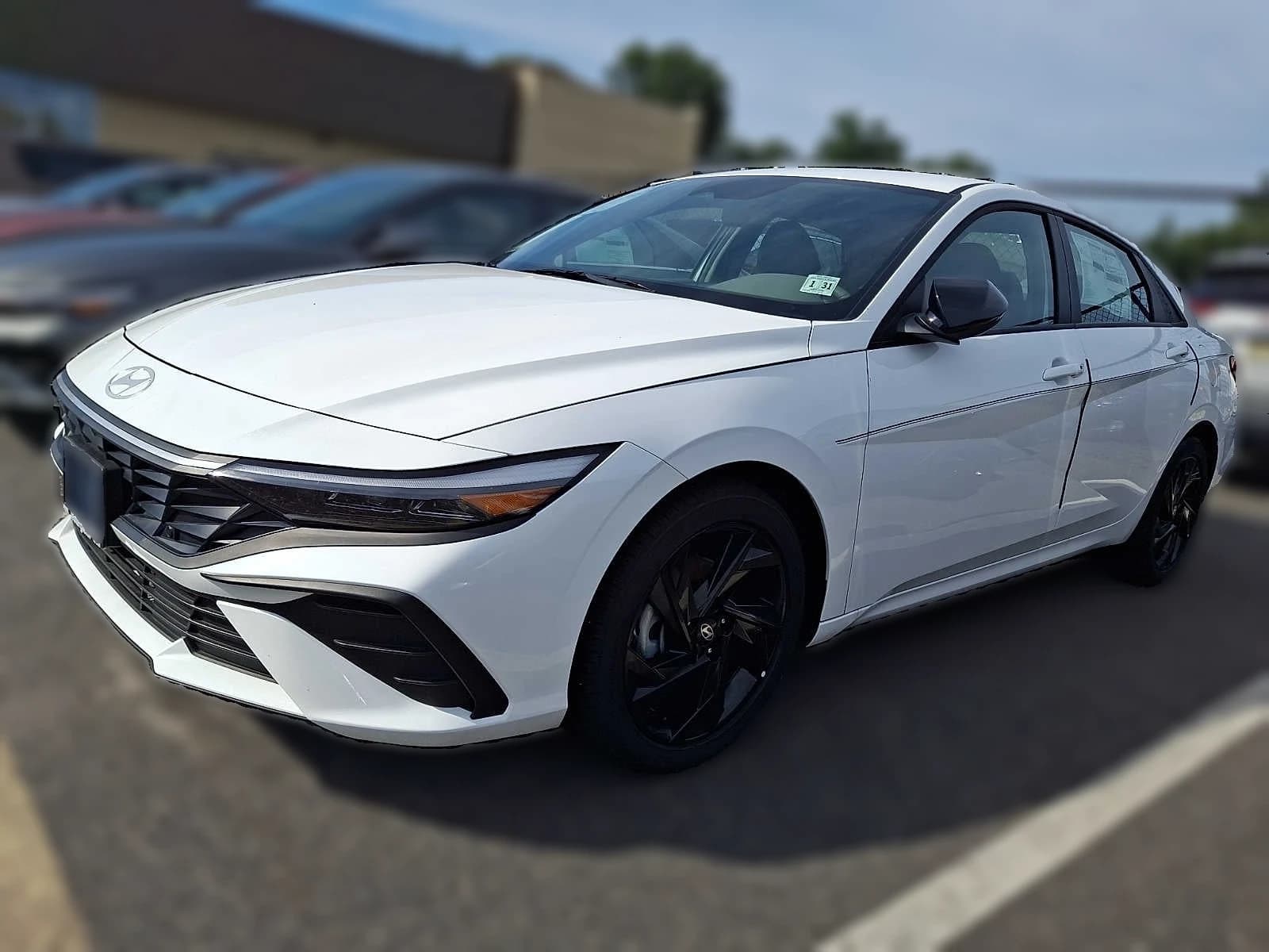 Hyundai Elantra SEL Sport IVT 2026 — side view
