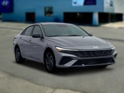 Hyundai Elantra SEL Sport IVT 2026 — side view