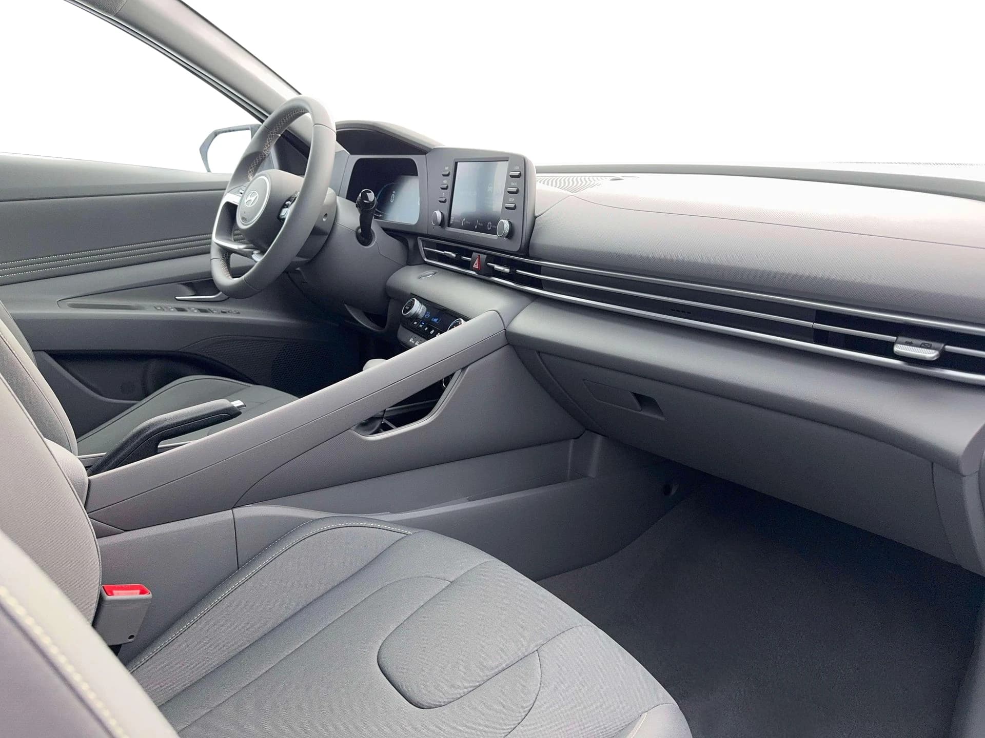 Hyundai Elantra SEL Sport IVT 2026 — side view