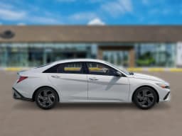 Hyundai Elantra SEL Sport Sedan 2026 — side view