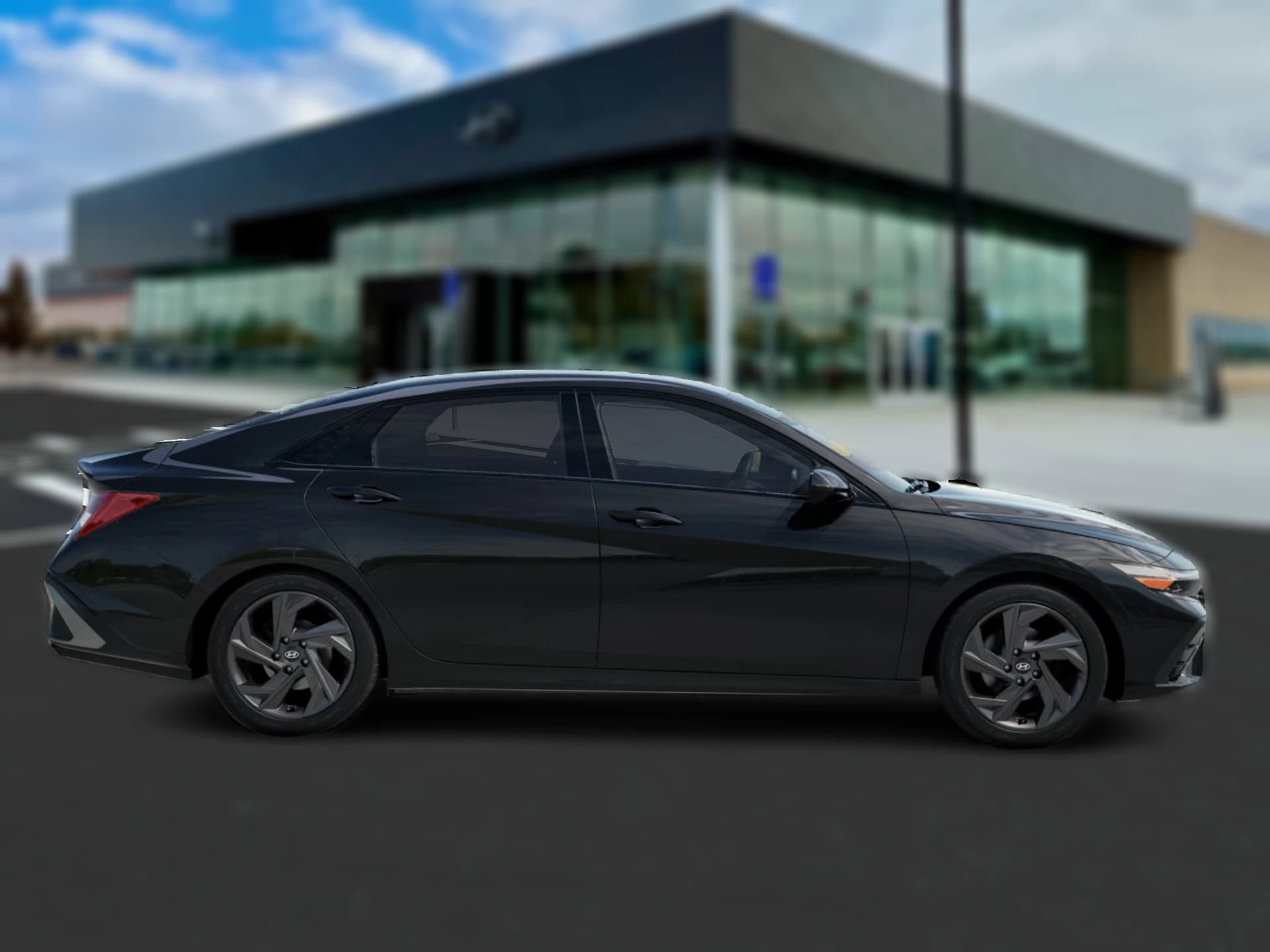 Hyundai Elantra SEL Sport Plus Sedan 2026 — side view