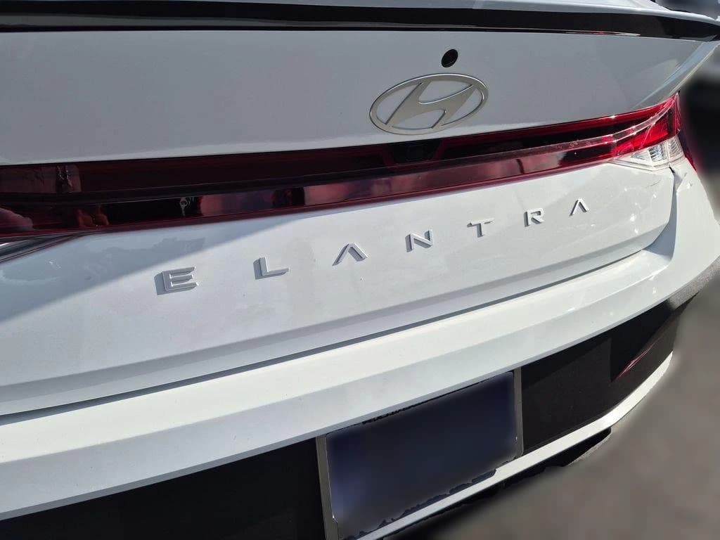 Hyundai Elantra SEL Sport Sedan 2026 — side view