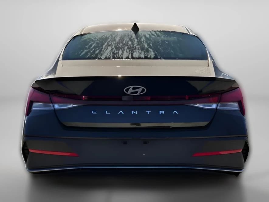 Hyundai Elantra SEL Sport IVT 2026 — side view