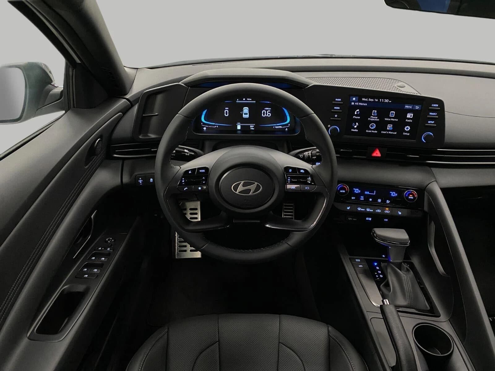 Hyundai Elantra SEL Sport Plus Sedan 2026 — side view