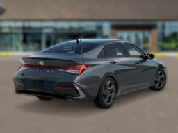 Hyundai Elantra SEL Sport IVT 2026 — side view