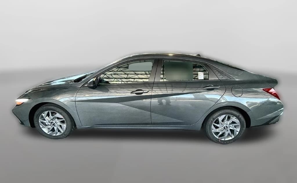 Hyundai Elantra Hybrid Blue Sedan 2026 — side view