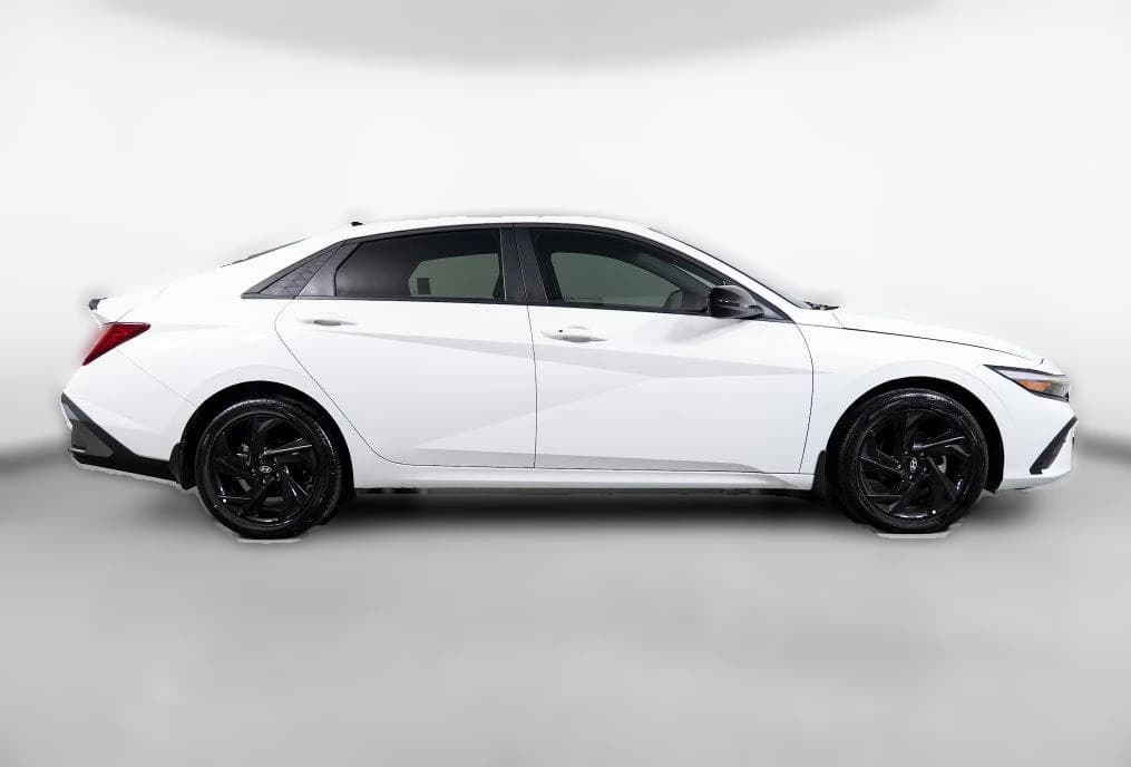 Hyundai Elantra Hybrid SEL Sport Sedan 2026 — side view