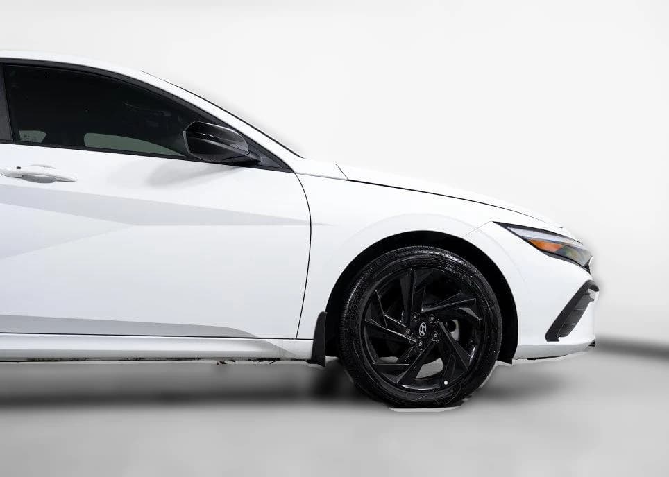 Hyundai Elantra Hybrid SEL Sport Sedan 2026 — side view