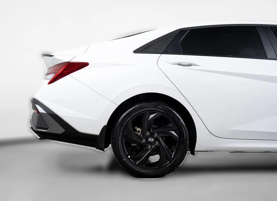 Hyundai Elantra Hybrid SEL Sport Sedan 2026 — side view