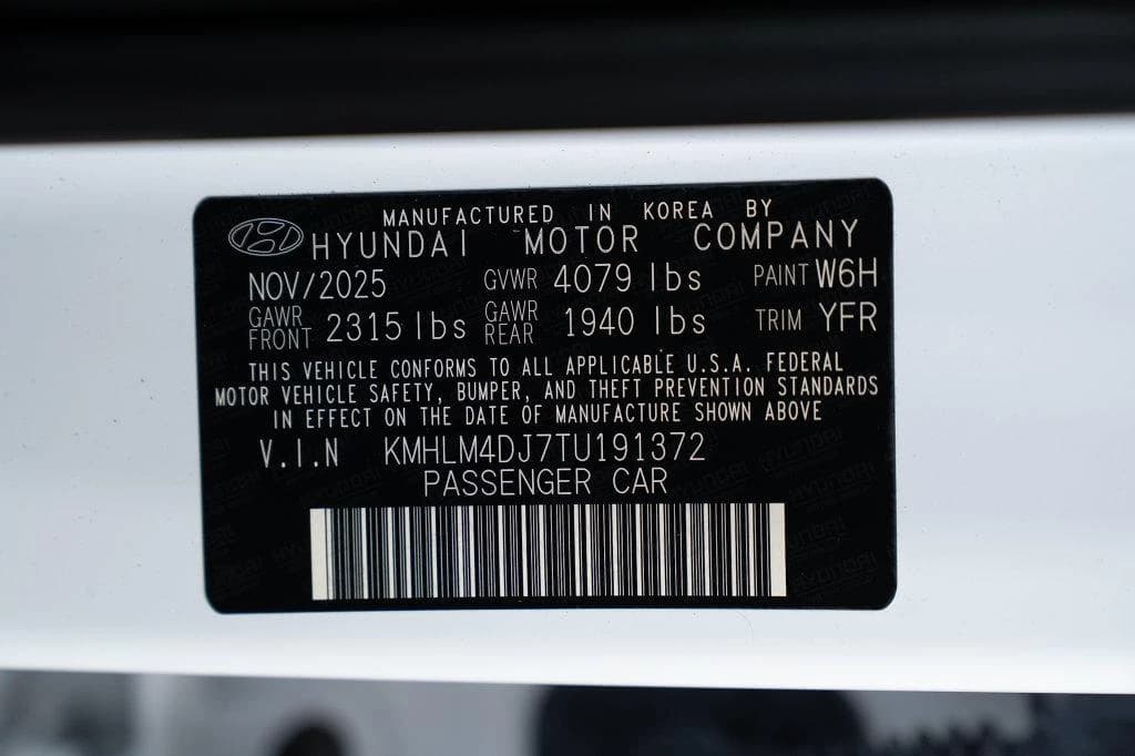 Hyundai Elantra Hybrid SEL Sport Sedan 2026 — side view
