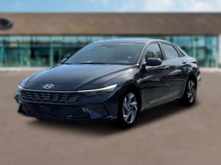 Hyundai Elantra Hybrid Limited Sedan