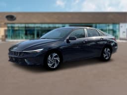 Hyundai Elantra Hybrid Limited Sedan 2026 — side view