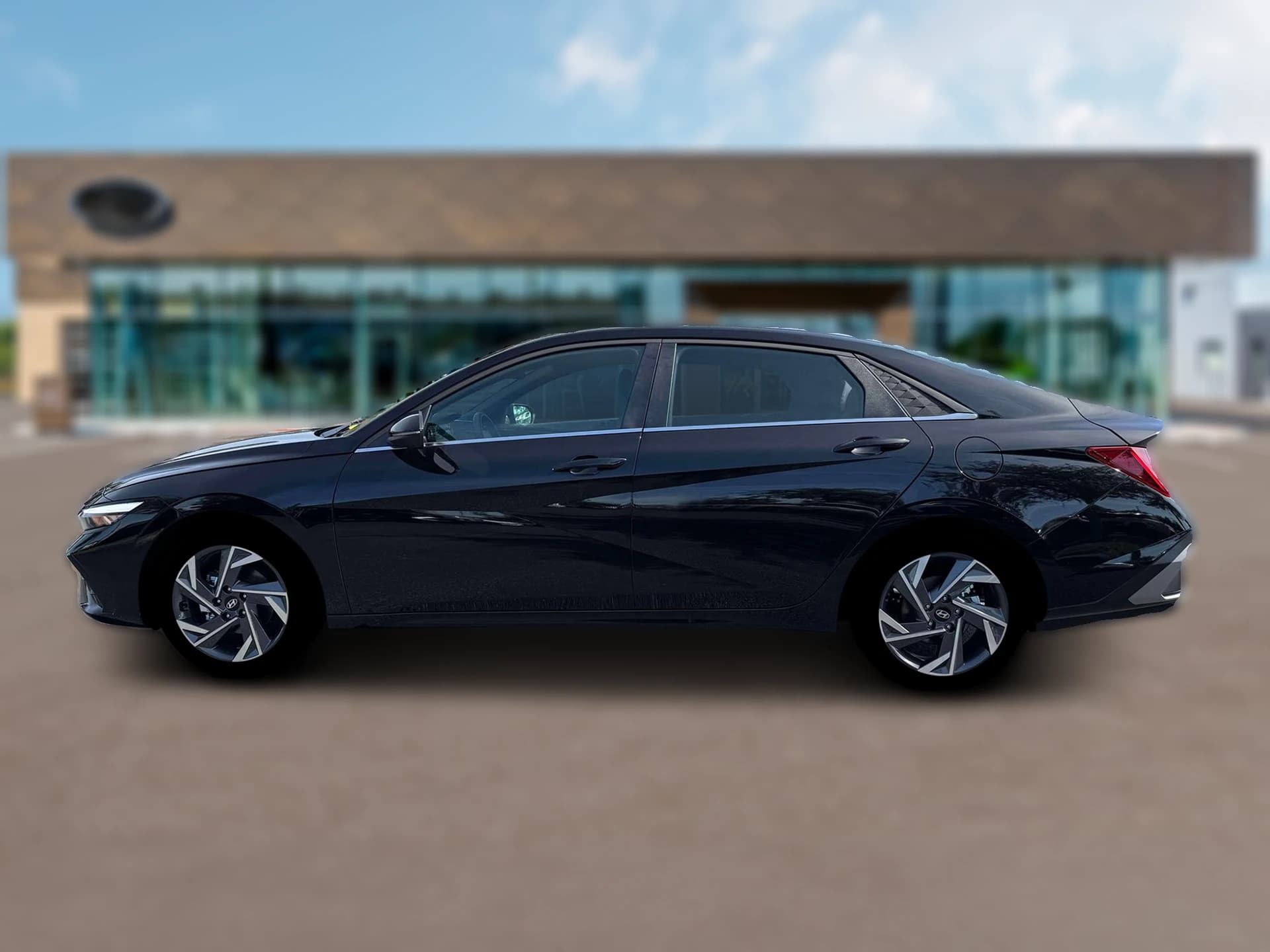 Hyundai Elantra Hybrid Limited Sedan 2026 — side view