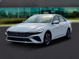 Hyundai Elantra Hybrid Limited Sedan 2026 — side view