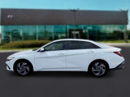 Hyundai Elantra Hybrid Limited Sedan 2026 — side view