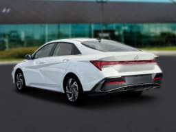 Hyundai Elantra Hybrid Limited Sedan 2026 — side view
