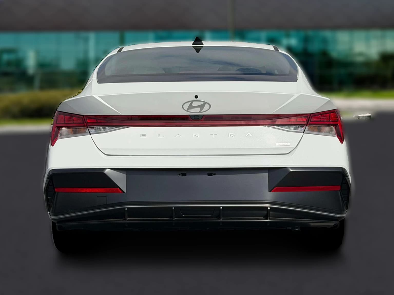 Hyundai Elantra Hybrid Limited Sedan 2026 — side view