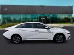Hyundai Elantra Hybrid Limited Sedan 2026 — side view