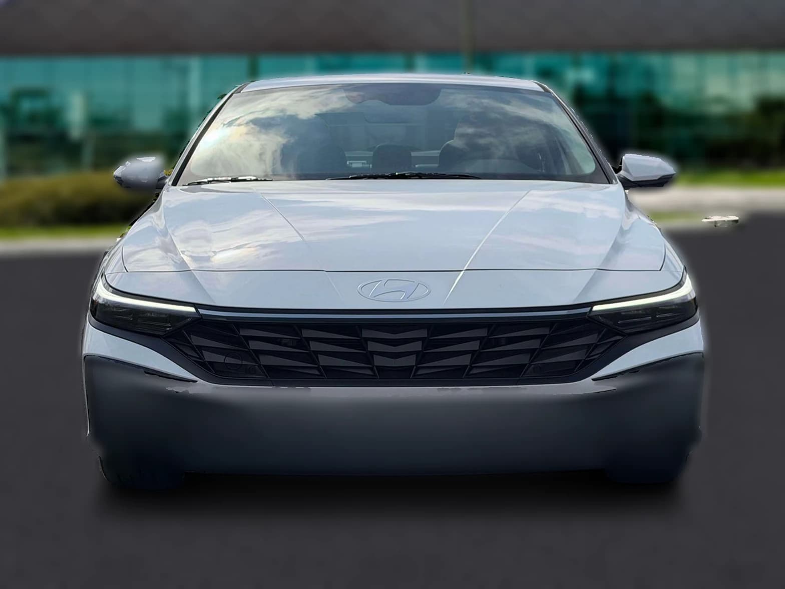 Hyundai Elantra Hybrid Limited Sedan 2026 — side view