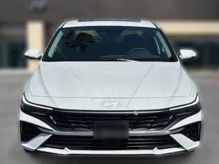 Hyundai Elantra Hybrid Limited Sedan