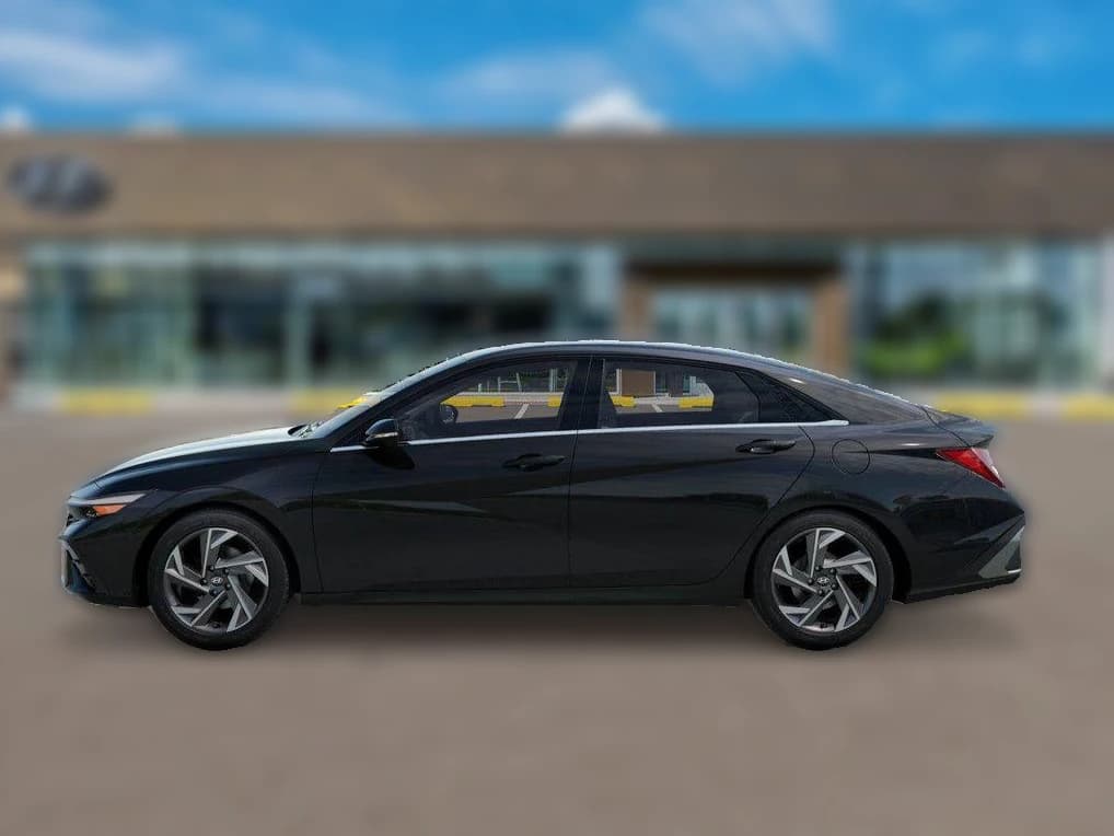 Hyundai Elantra Hybrid Limited DCT 2025 — side view