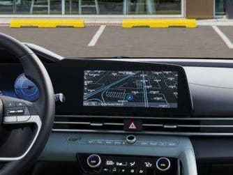 Hyundai Elantra Hybrid Limited DCT 2025 — side view