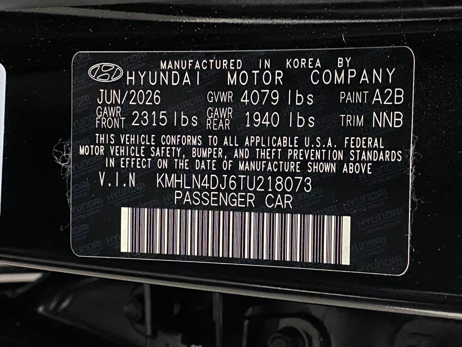 Hyundai Elantra Hybrid Limited Sedan 2026 — side view