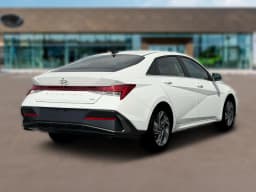 Hyundai Elantra Hybrid Limited Sedan 2026 — side view