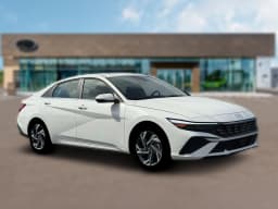 Hyundai Elantra Hybrid Limited Sedan 2026 — side view