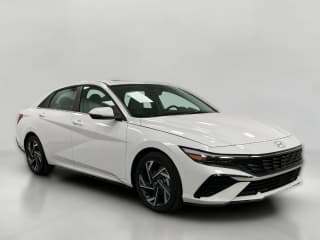 Hyundai Elantra Limited IVT