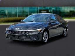 Hyundai Elantra Limited Sedan 2026 — side view