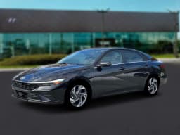 Hyundai Elantra Limited Sedan 2026 — side view