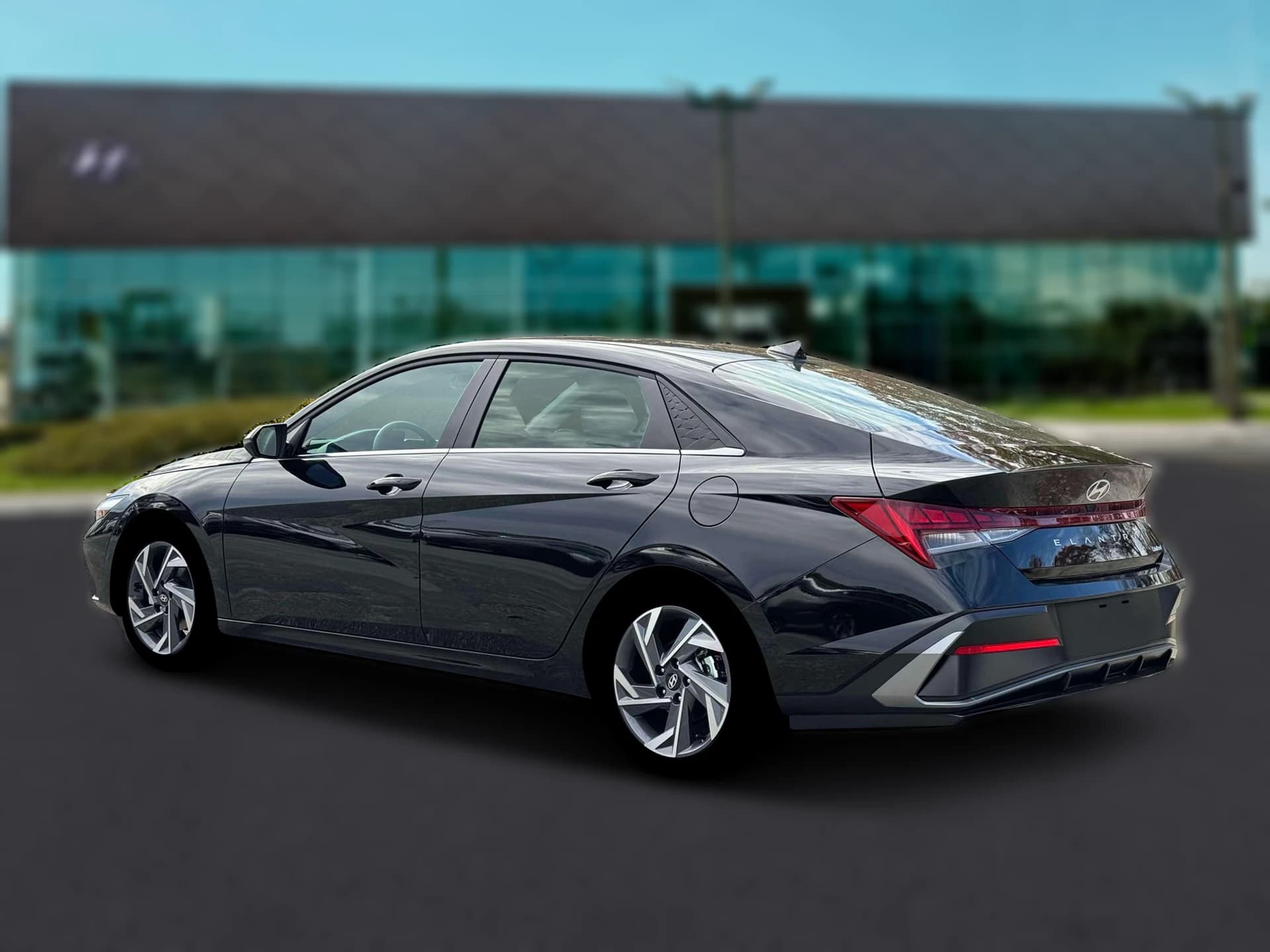 Hyundai Elantra Limited Sedan 2026 — side view