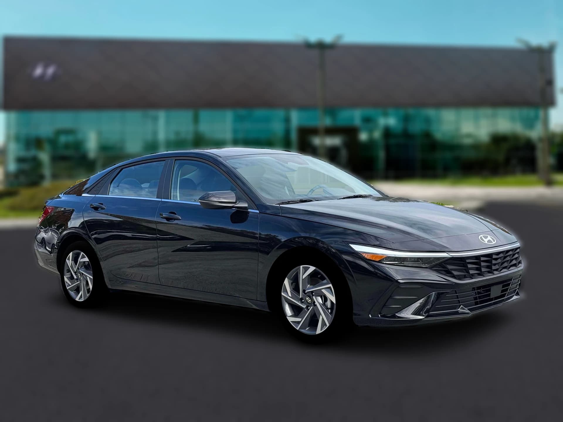 Hyundai Elantra Limited Sedan 2026 — side view