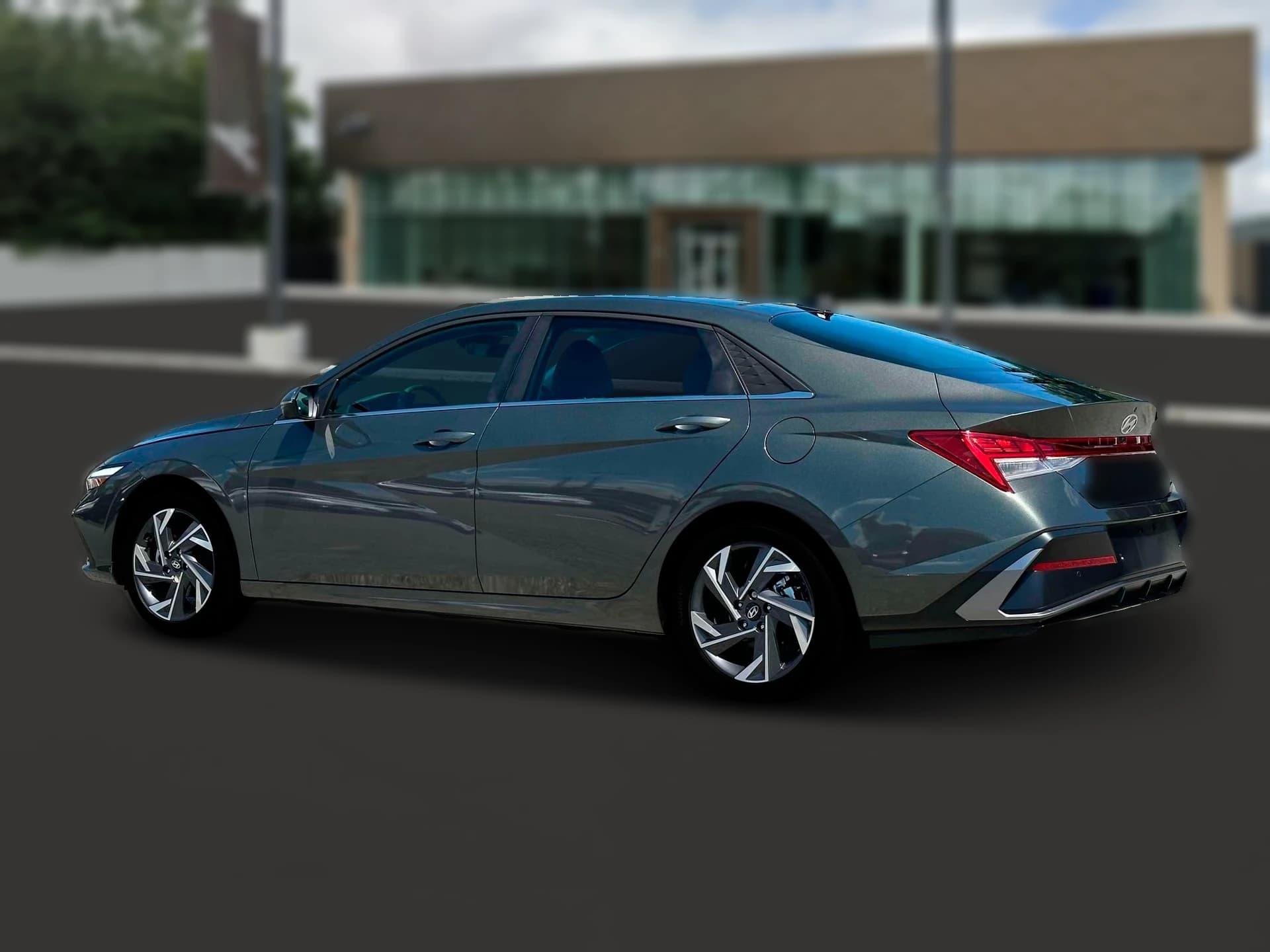 Hyundai Elantra Limited IVT 2025 — side view