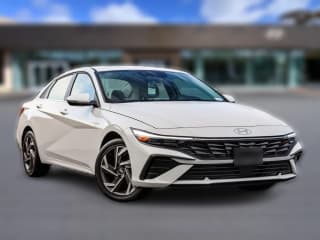 Hyundai Elantra Limited IVT