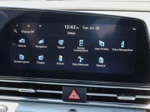 Hyundai Elantra Limited Sedan 2026 — side view