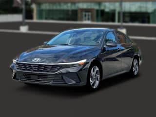 Hyundai Elantra Limited Sedan
