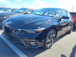 Hyundai Elantra Limited IVT 2026 — side view