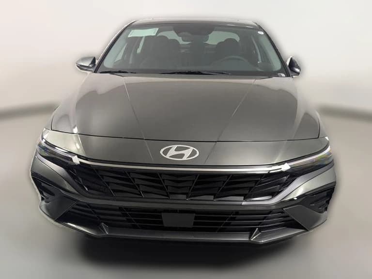 Hyundai Elantra Limited IVT 2026 — side view