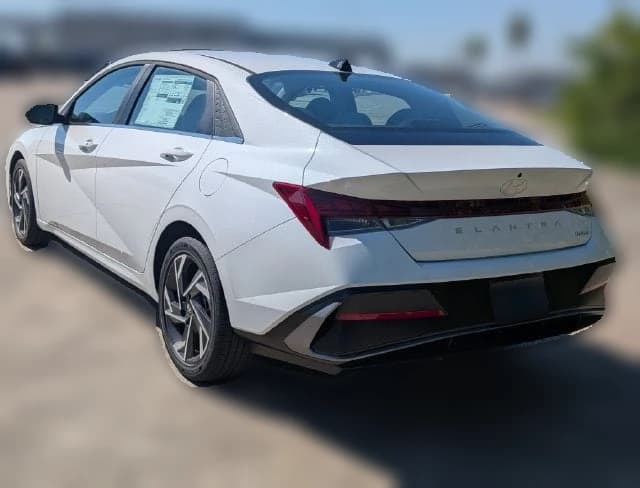 Hyundai Elantra Limited Sedan 2026 — side view